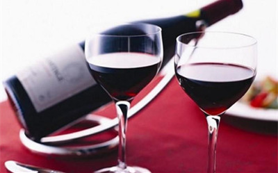 红酒、肠道菌会和心脏病有联系吗？