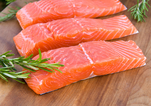 富含ω-3脂肪酸鱼类的摄入或可有效抑制机体癌症的发生